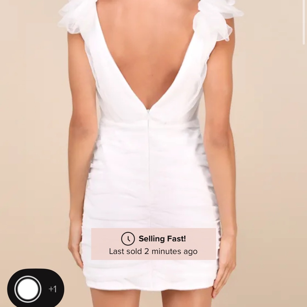 Elegant White Sleeveless Dress